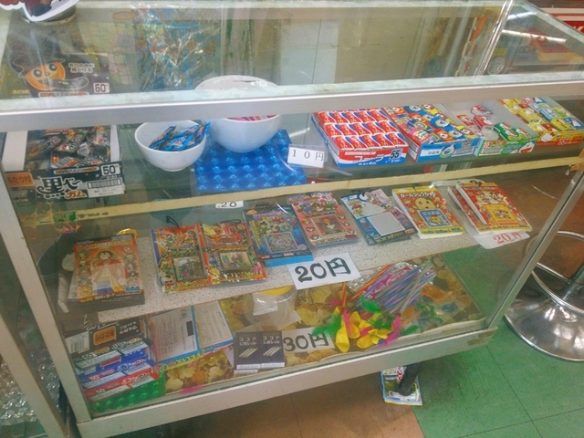 浅草観光の上級者必見 昭和感あふれる穴場のお遊びスポット スマートボールを 三松館 で楽しもう